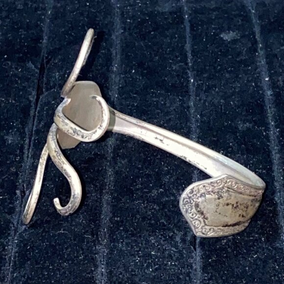 Vintage Home Crest Silverplate Fork Bracelet With Scroll Design & Curved Accents - Picture 4 of 8